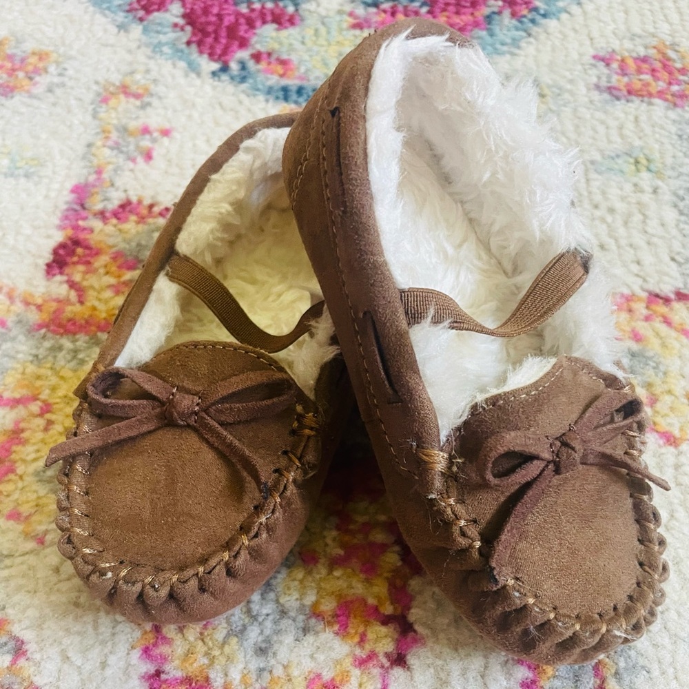 Girl’s slipper
